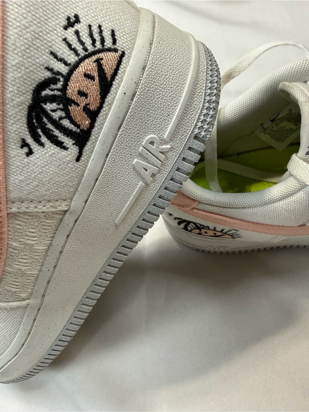 Nike Air Force 1 Sun Club  White Low-Top Sneakers with Pink Swoosh & embroidered
